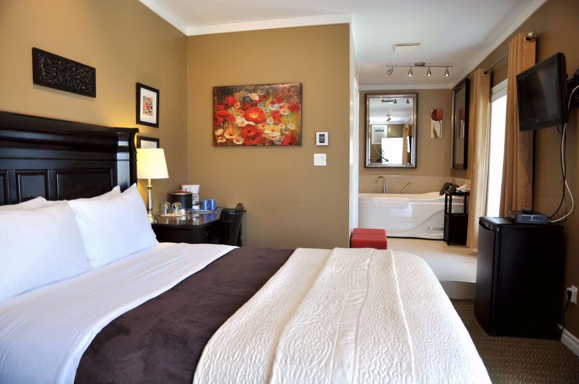 Motel Des Cedres Sherbrooke Eksteriør bilde