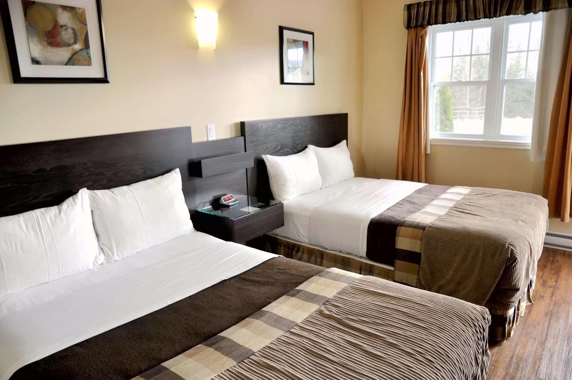 Motel Des Cedres Sherbrooke Eksteriør bilde