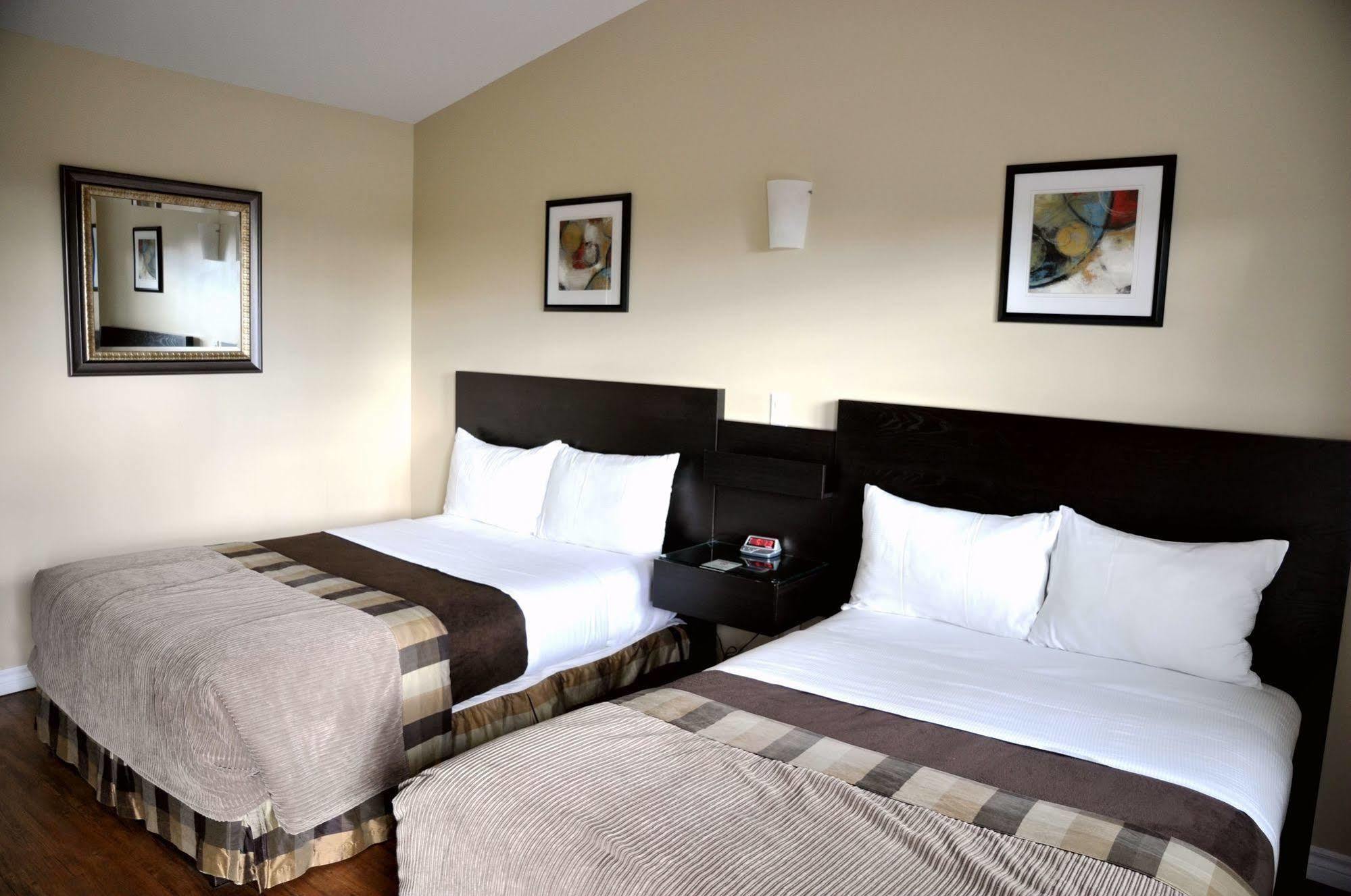 Motel Des Cedres Sherbrooke Eksteriør bilde
