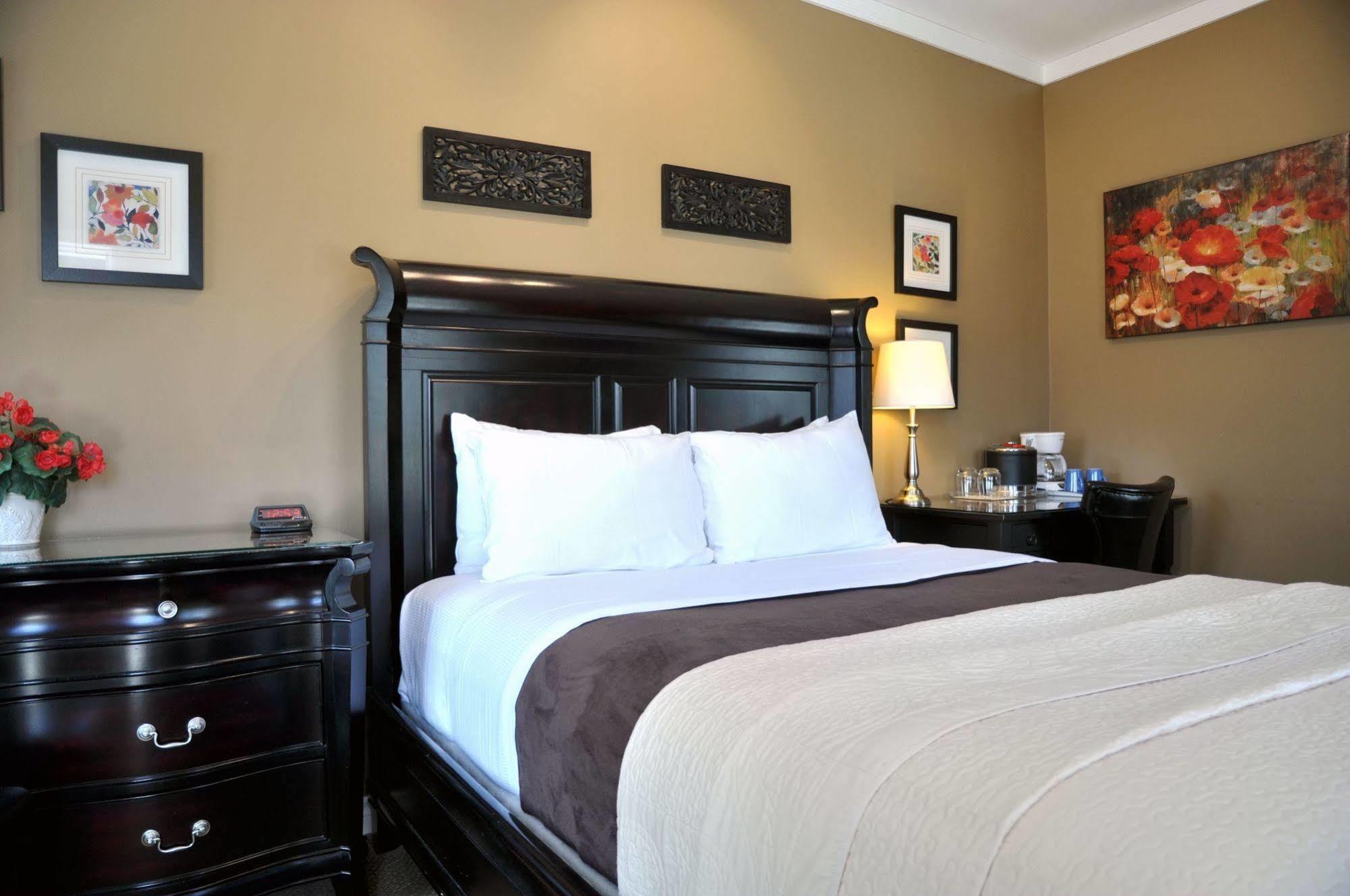 Motel Des Cedres Sherbrooke Eksteriør bilde