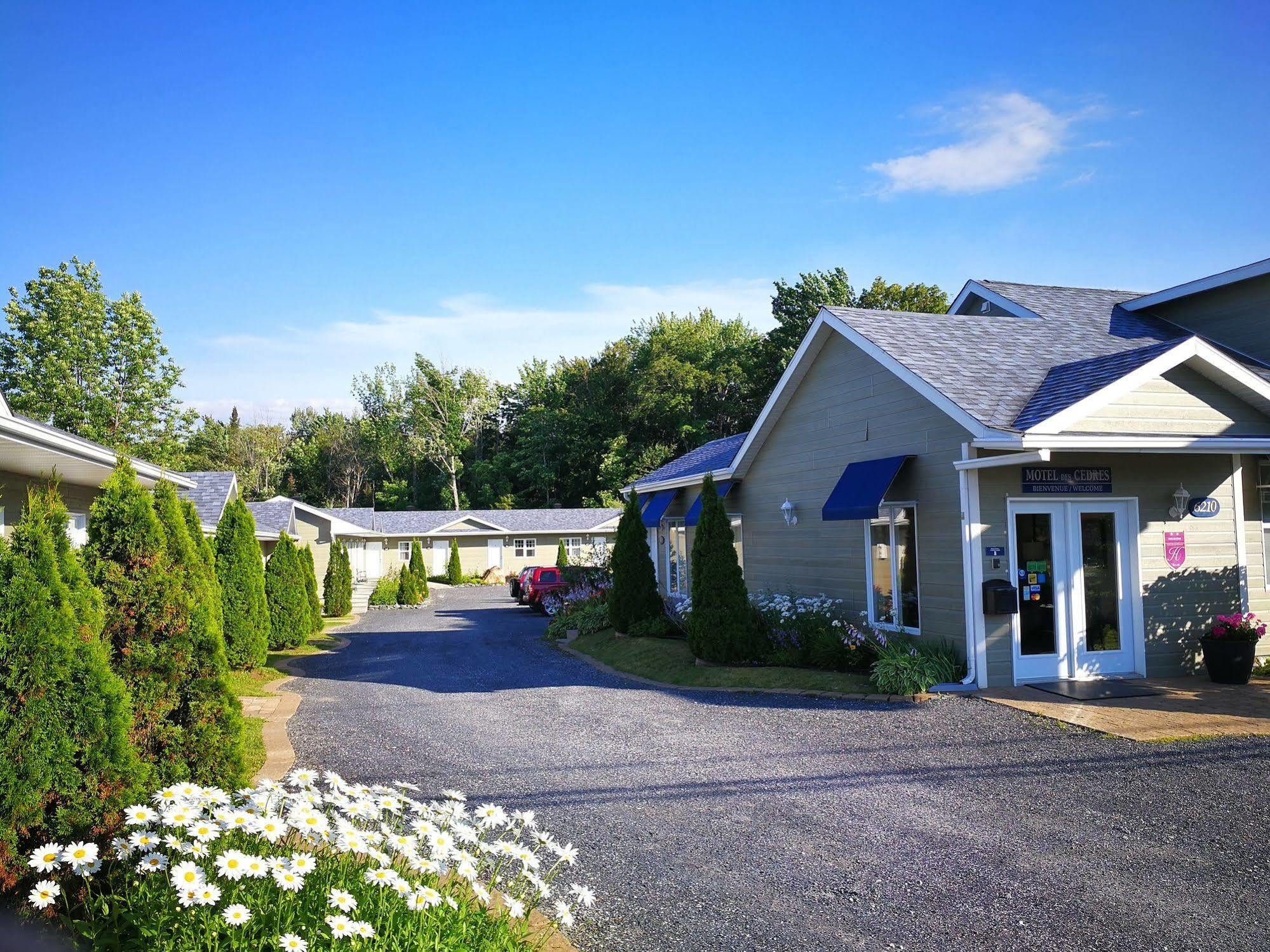 Motel Des Cedres Sherbrooke Eksteriør bilde